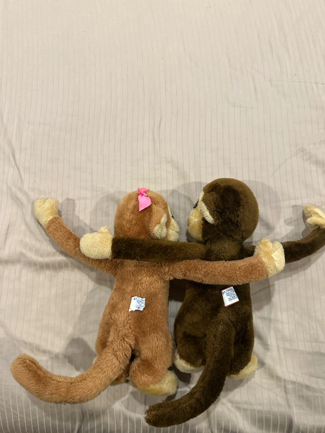 Pair of Dakin Hugging Monkey Plush Toys - photo 5