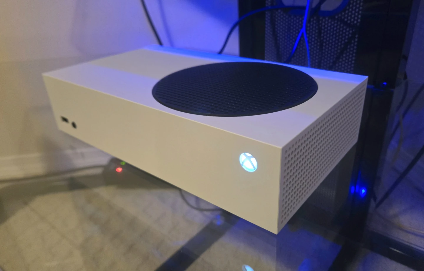 Xbox Series S 512GB + Black Series Controller - photo 2