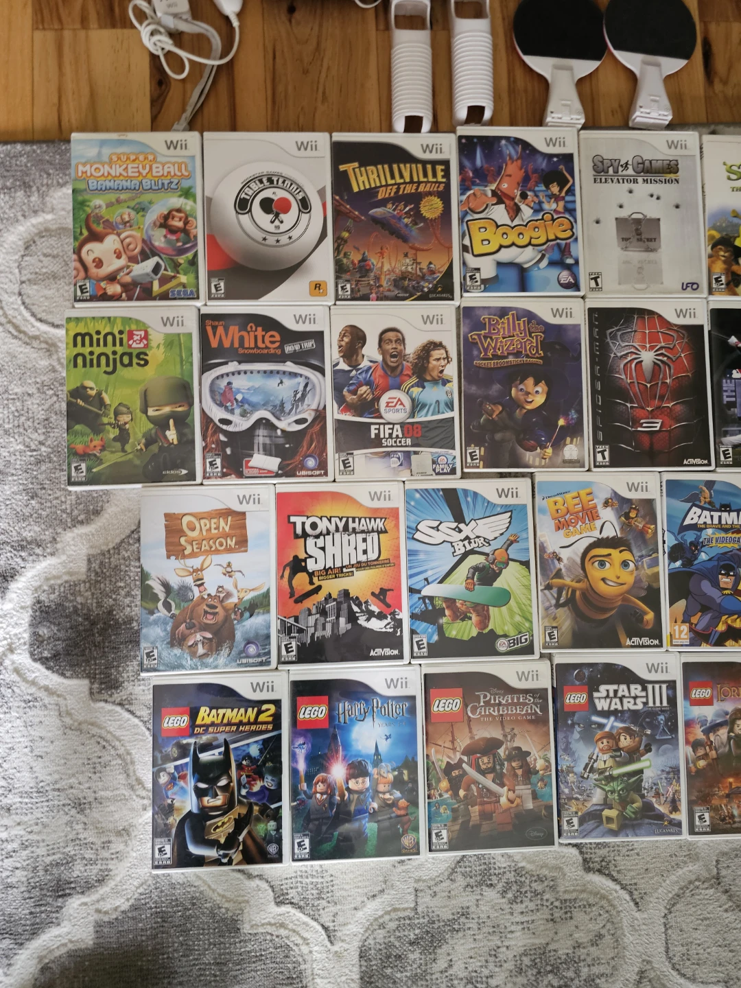 Nintendo Wii Console Bundle with Games and Accessories - photo 2