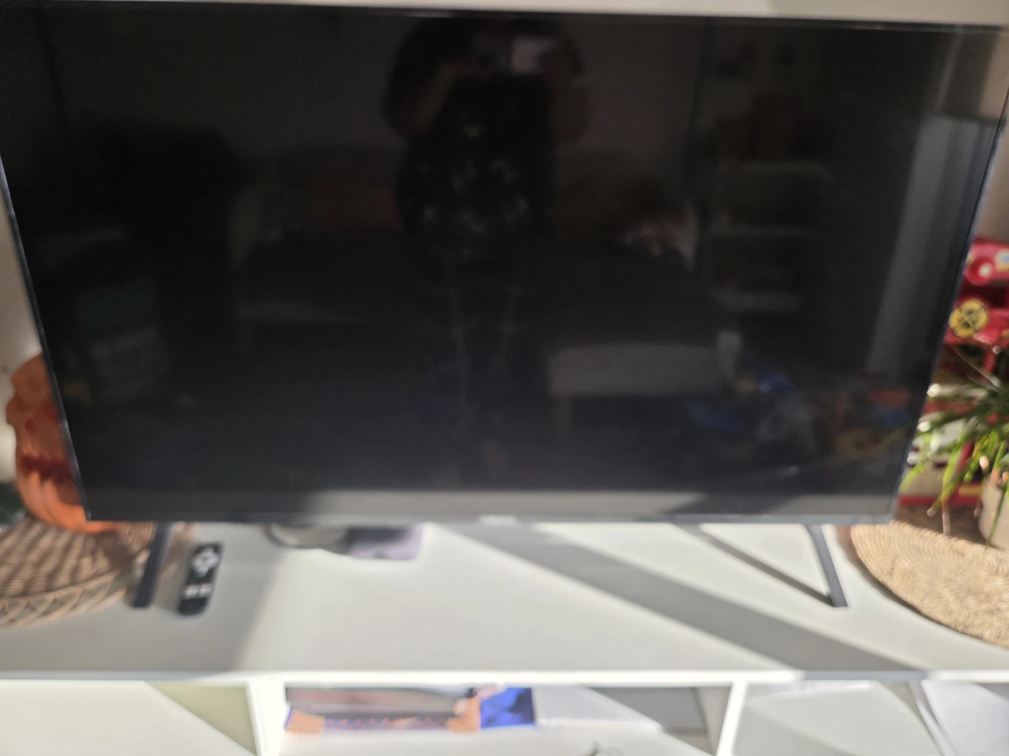 LG 50-inch 4K Smart TV - photo 3