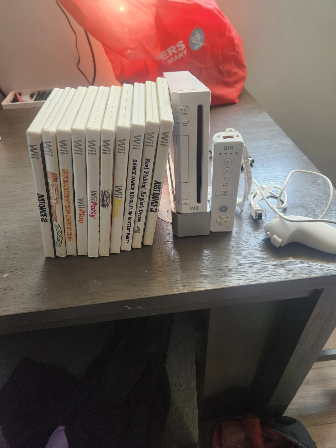 Nintendo Wii Console Bundle with 9 Games