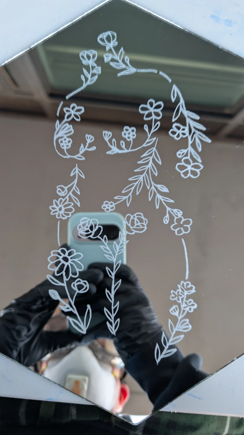 Hand made engraved mirror - photo 2