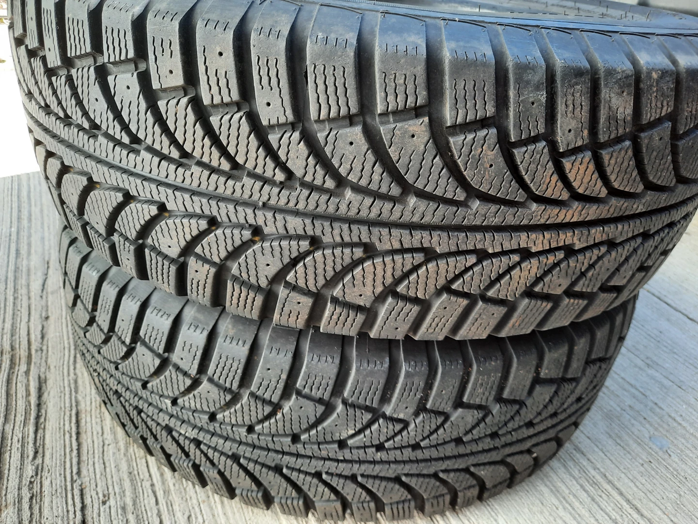 2 GT Radial Champiro IcePro SUV Tires 235/65R17