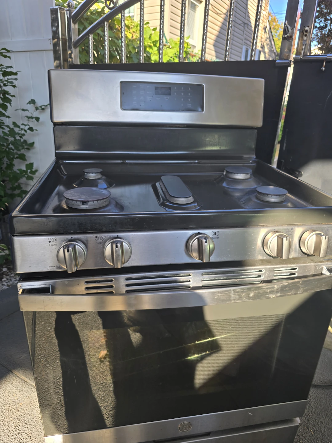 GE Gas Range with Air Fry