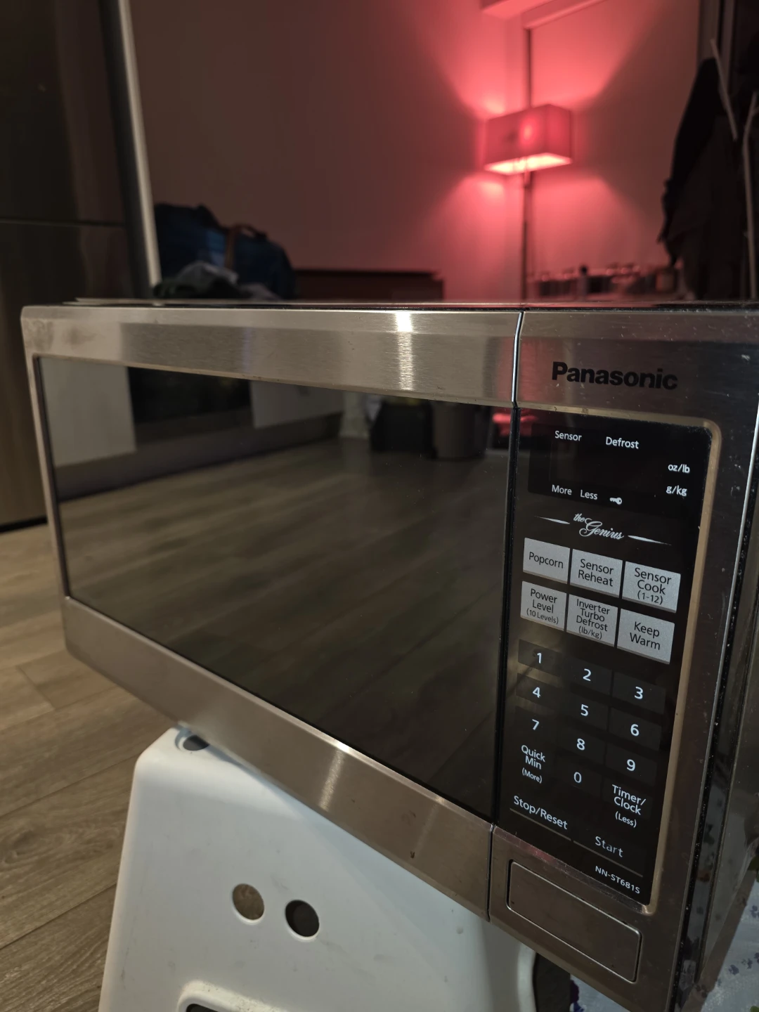 Panasonic The Genius Inverter Microwave NN-ST681S - photo 4