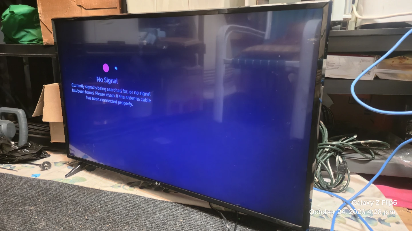 LG 43-inch LED Smart TV 43LJ5500 - photo 2