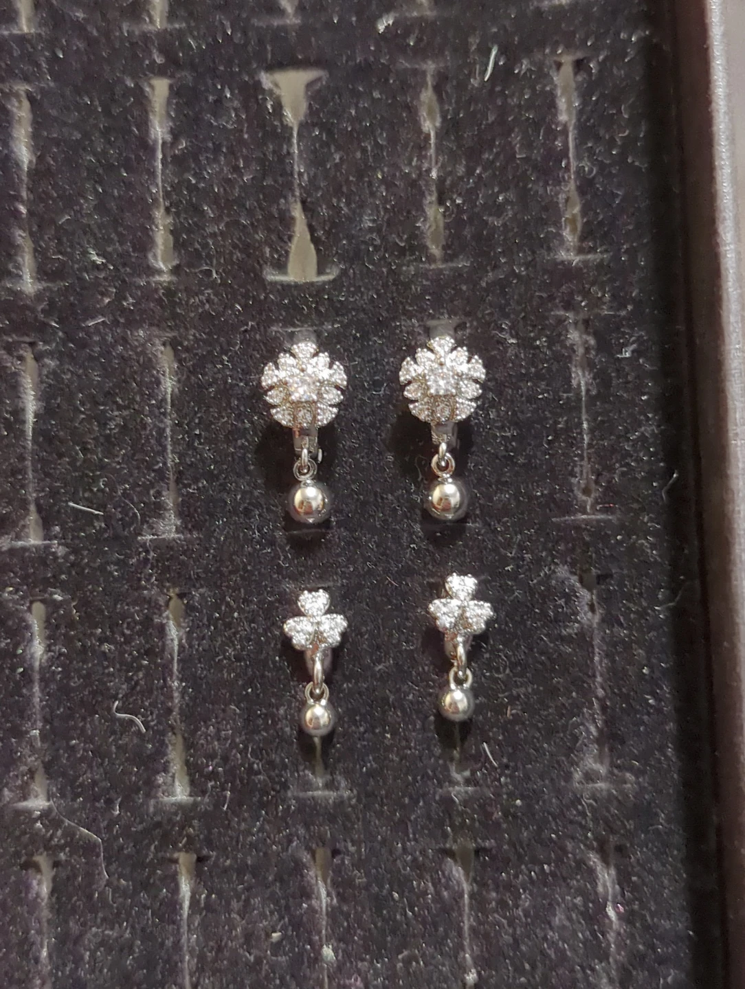 Two pairs of silver tone dangle earrings - photo 3