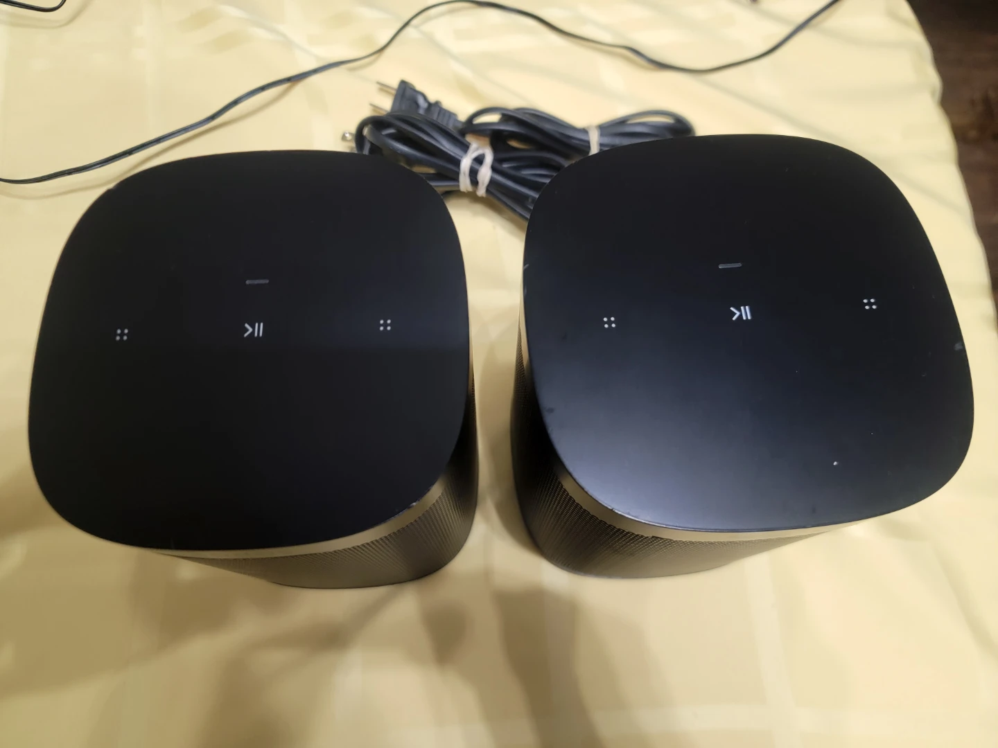 Pair of Black Sonos One SL Speakers model s22 - photo 2