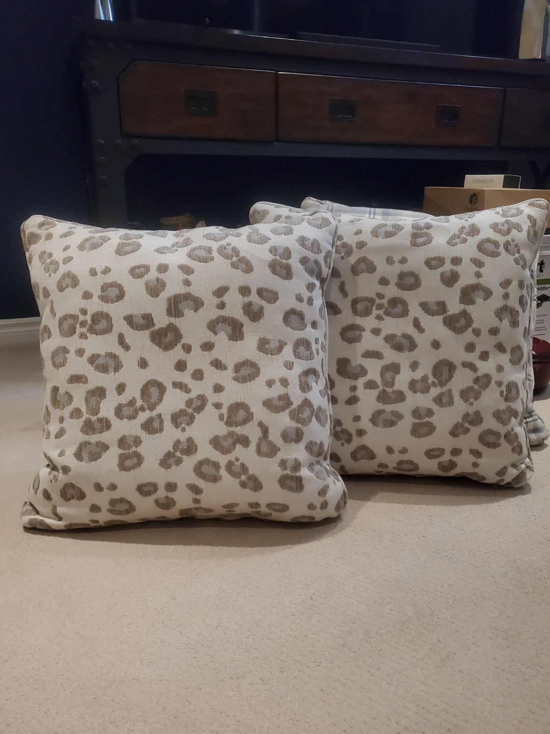 Set of Two Animal Print Throw Pillows - photo 2