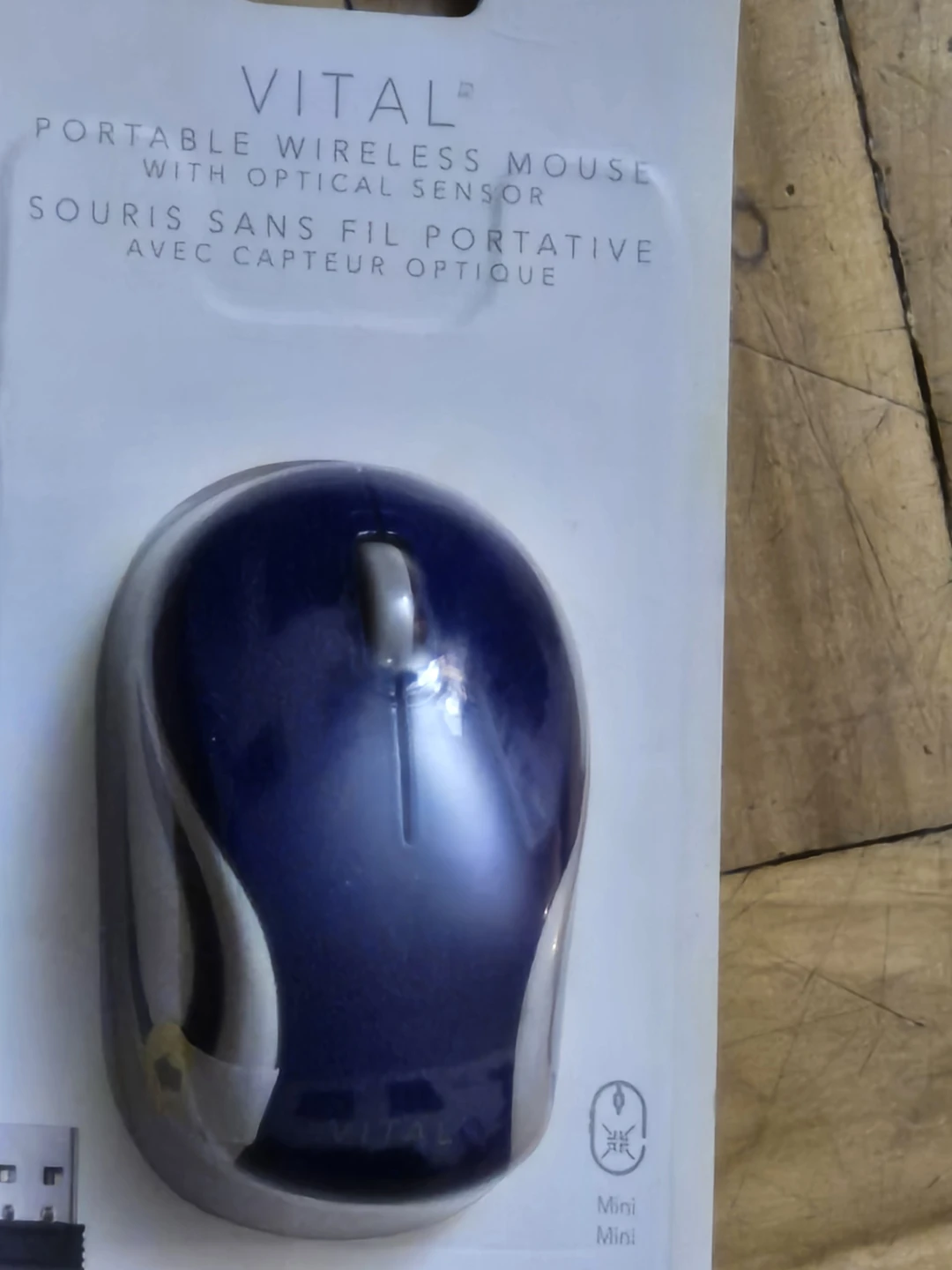BNIB)Portable Wireless mouse blue