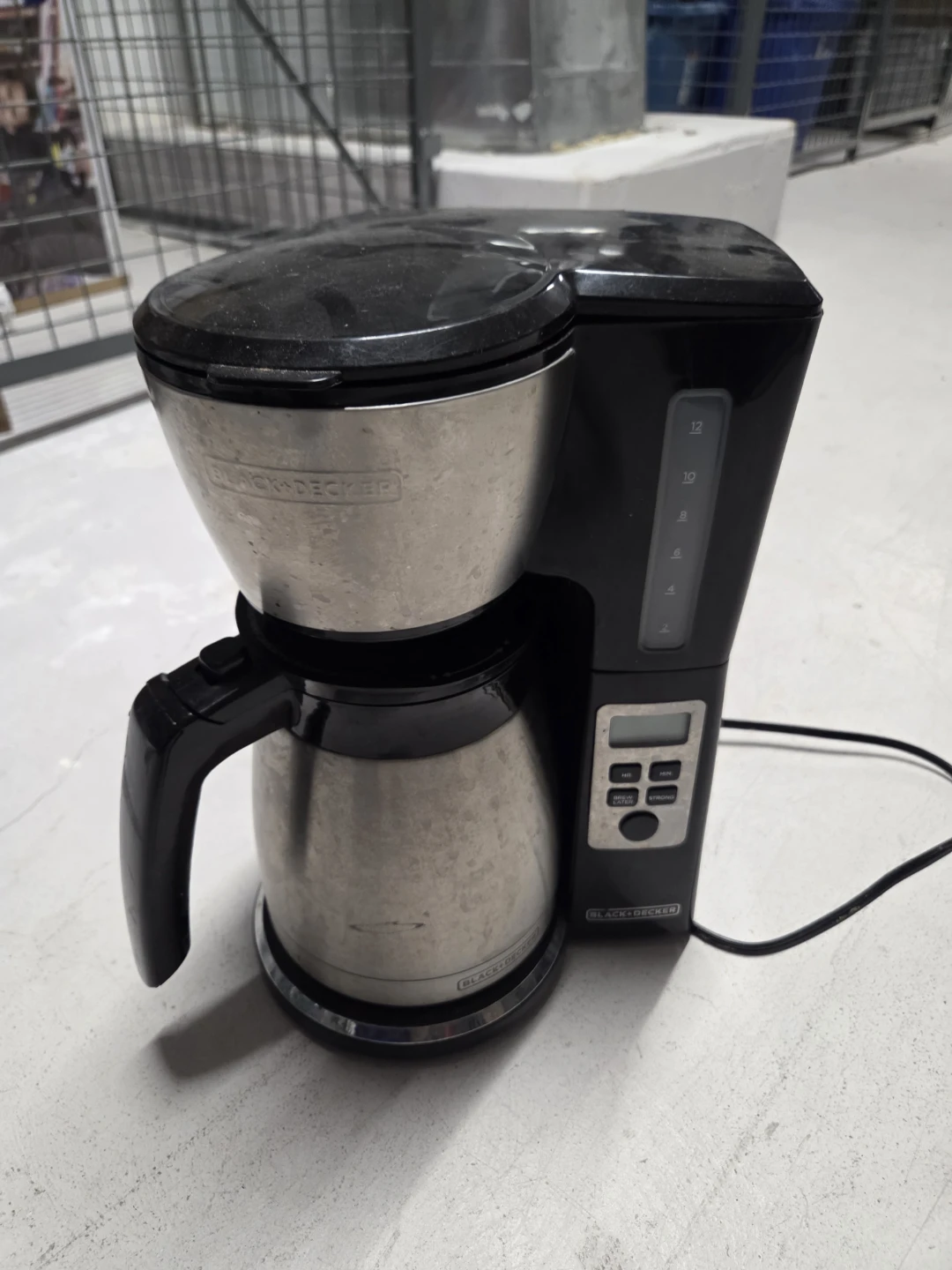 Black+Decker 12-Cup Programmable Coffee Maker - photo 2