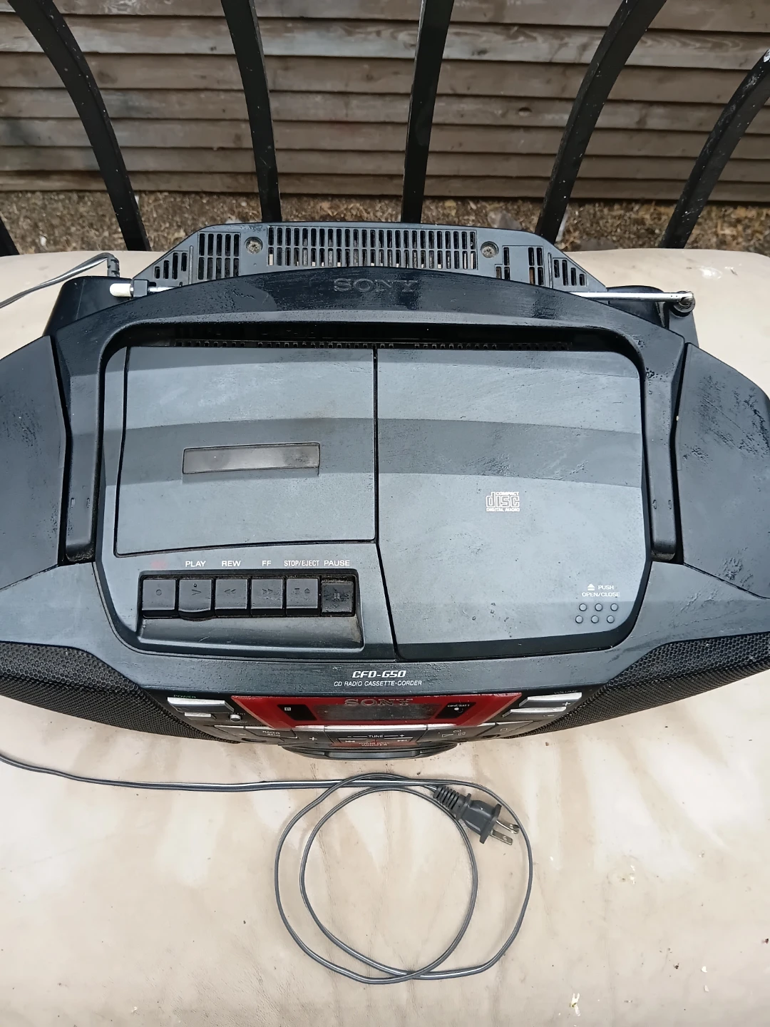 Sony CD/Cassette Boom Box - photo 2
