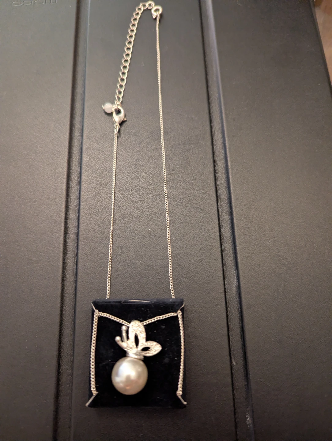 Nina Ricci Butterfly and Pearl Pendant - photo 2