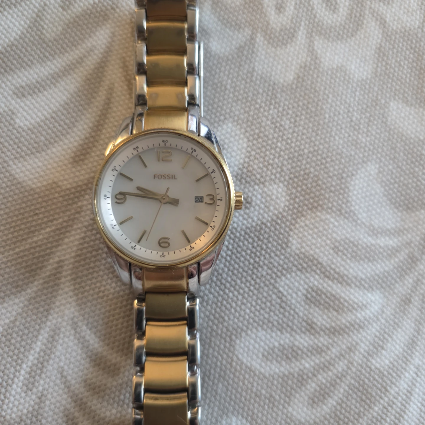 Vintage Fossil Women's Mother of Pearl Sainless Steel Watch - photo 2