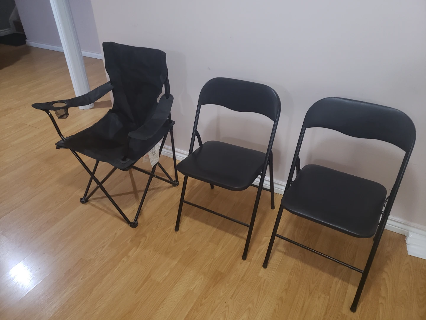 5 dollars each, total 15 dollars three black folding chairs - photo 2