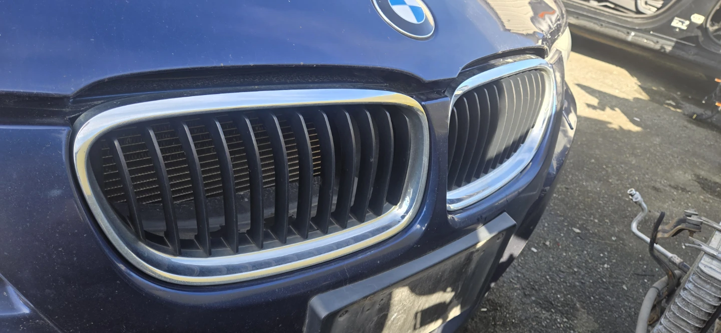 Blue BMW 328i sedan - photo 4