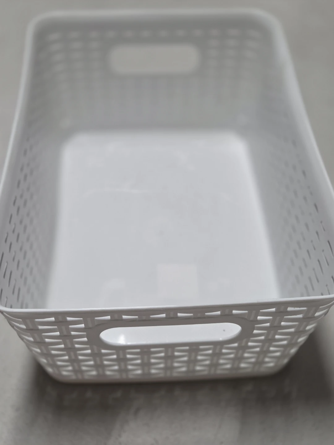 White Plastic Storage Basket - photo 2