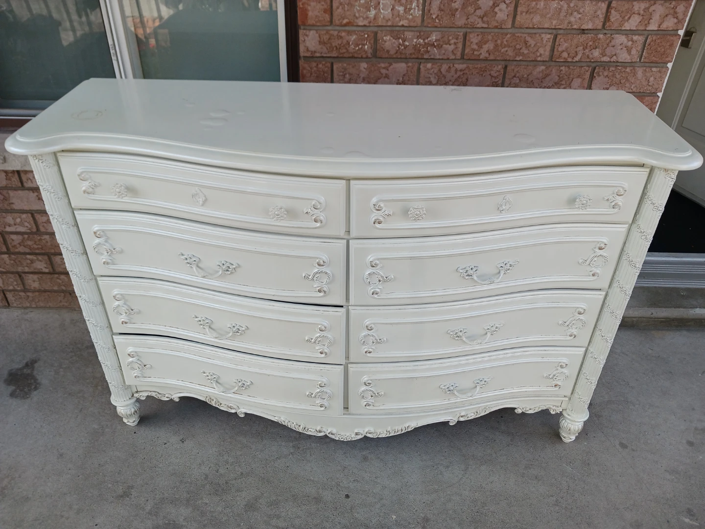 Vintage Style Cream Dresser with Matching Mirror