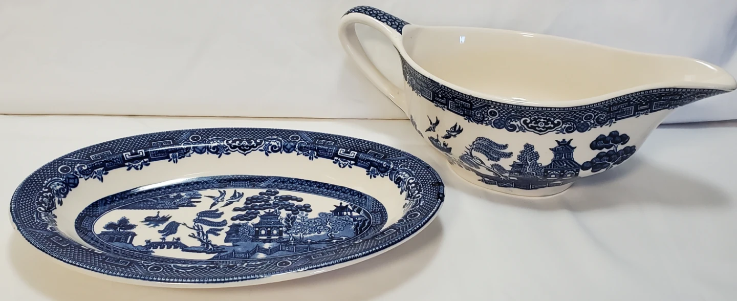 Johnson Bros Willow Blue Gravy Boat & Underplate - photo 4