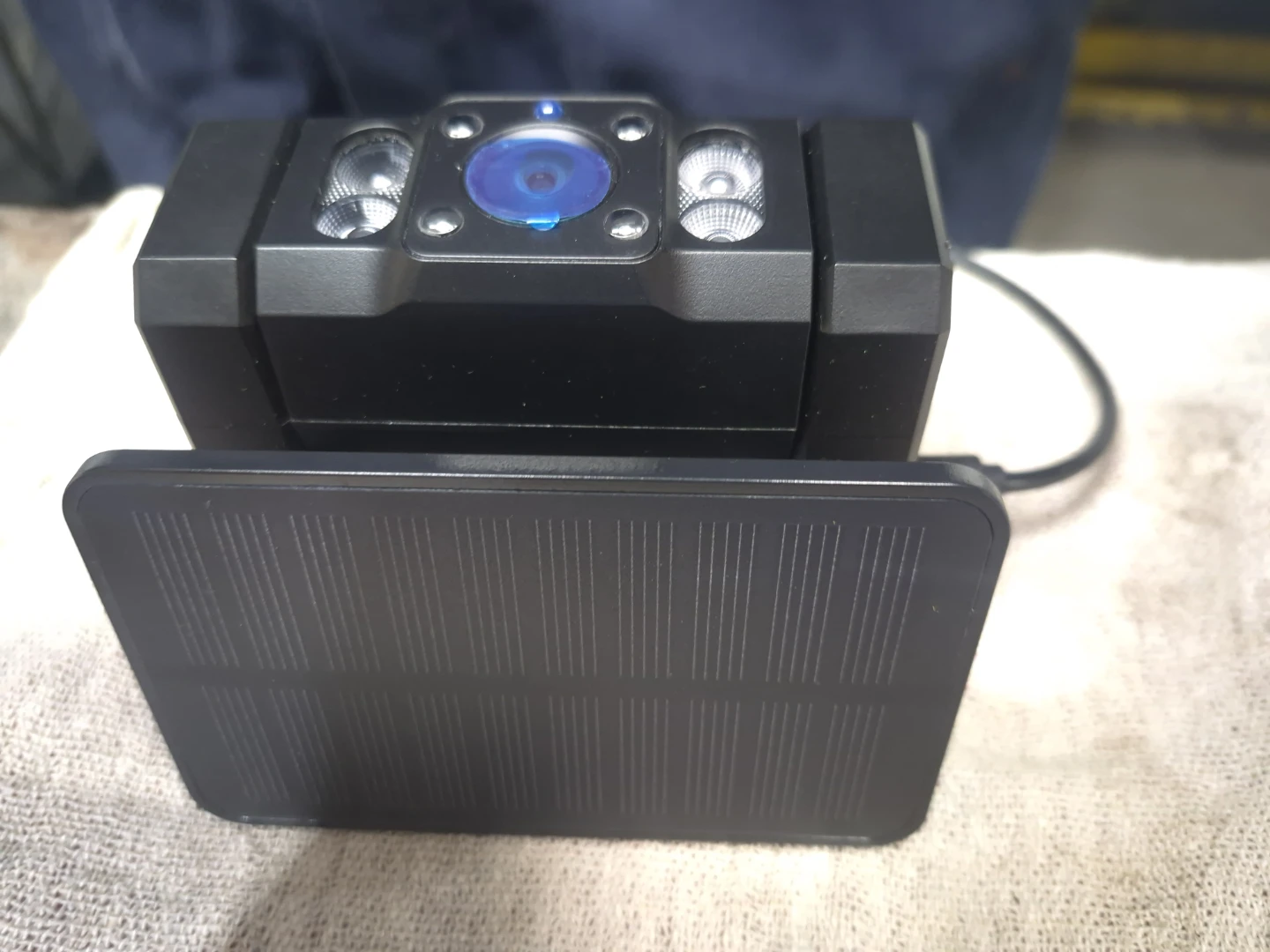 Rohent Solar Wireless Backup Camera and Monitor Kit - photo 4