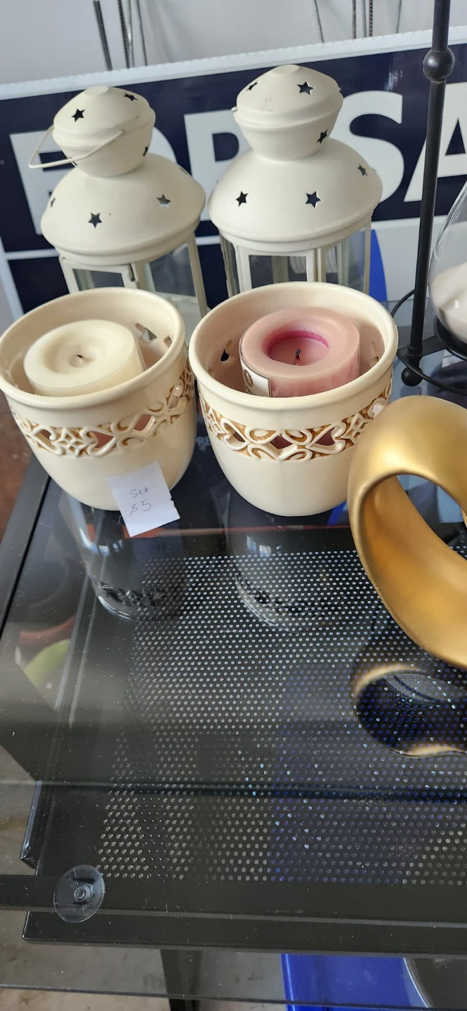 Set of two decorative ceramic candle holders
