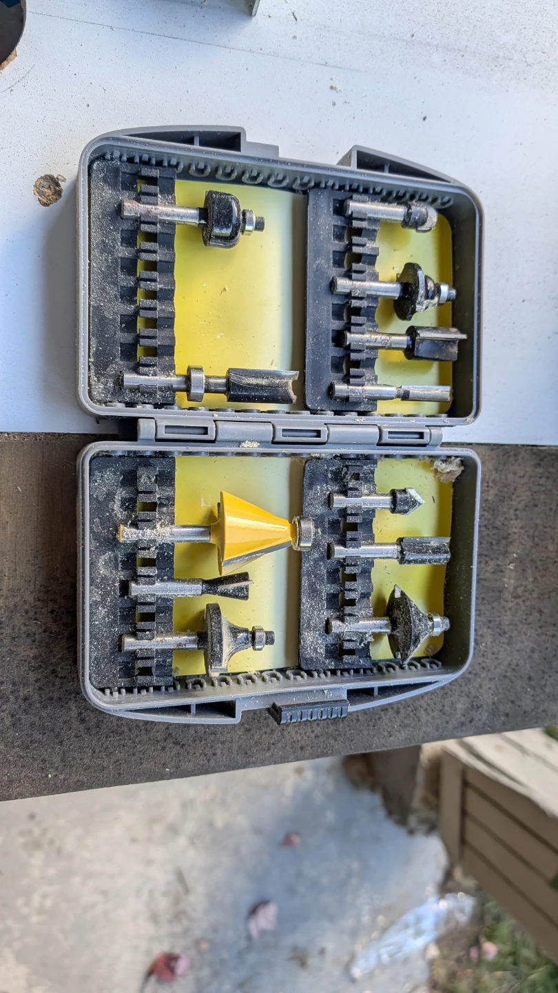Mastercraft Maximum Router w/ bits and table - photo 2