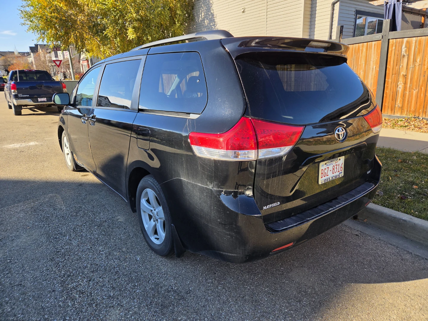 Toyota Sienna LE Minivan - photo 4