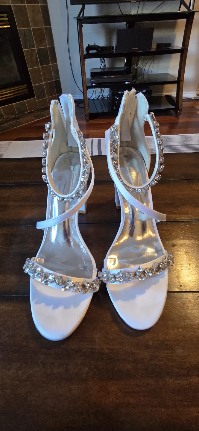 White size 7 women's heels - photo 3