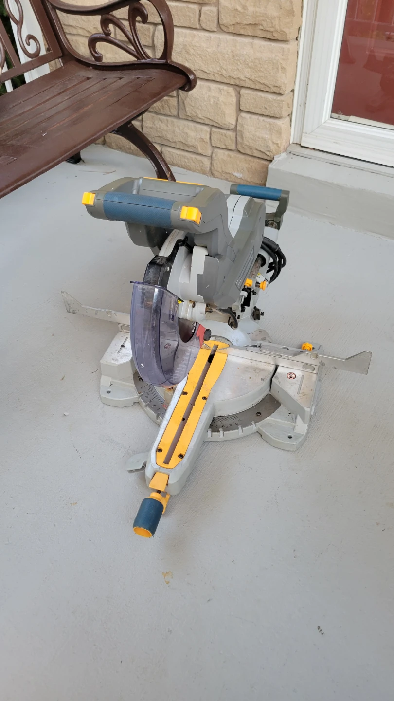 Mastercraft Maximum 10"  Sliding laser Mitre Saw - photo 4