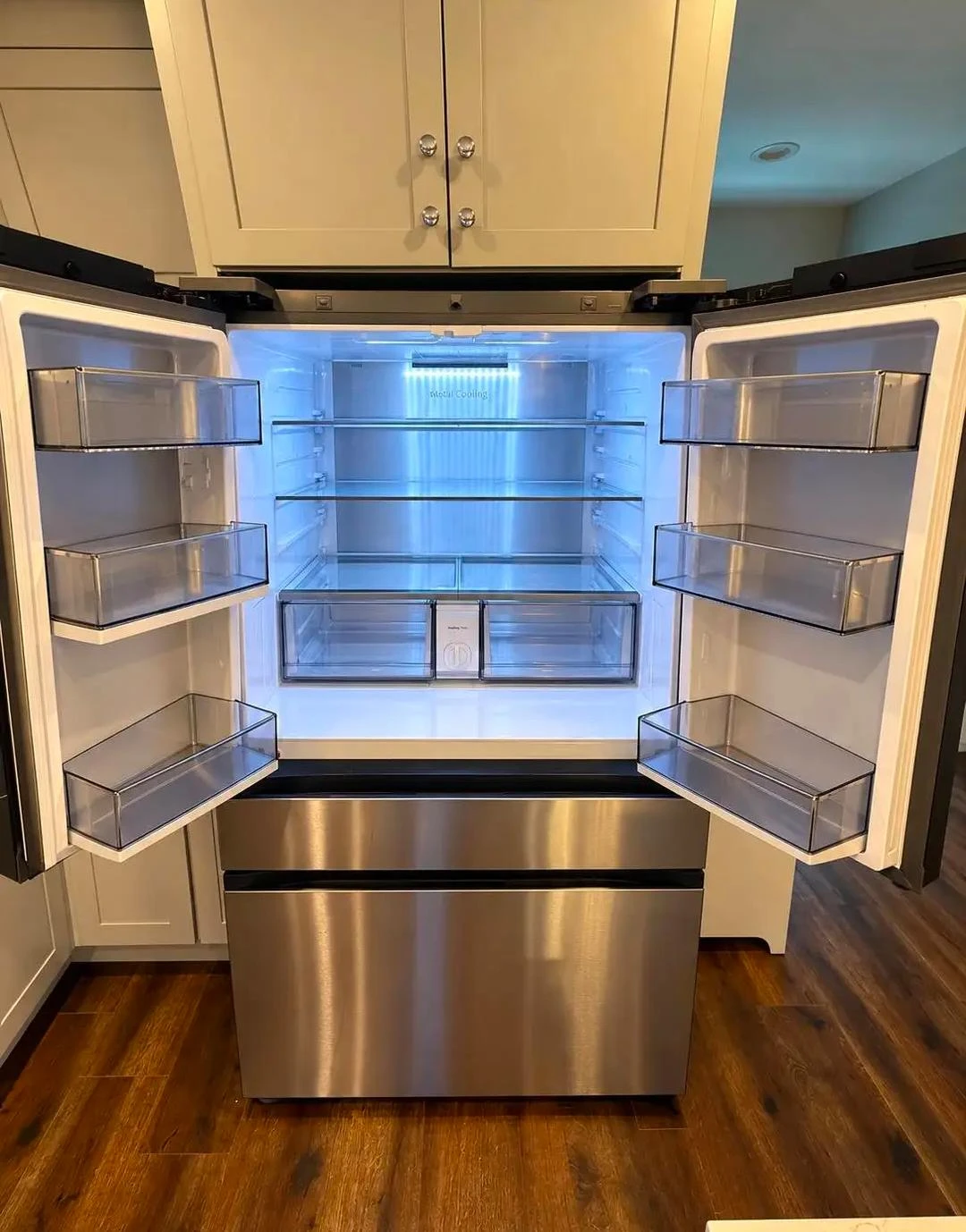 Samsung Family Hub Smart Refrigerator - photo 2