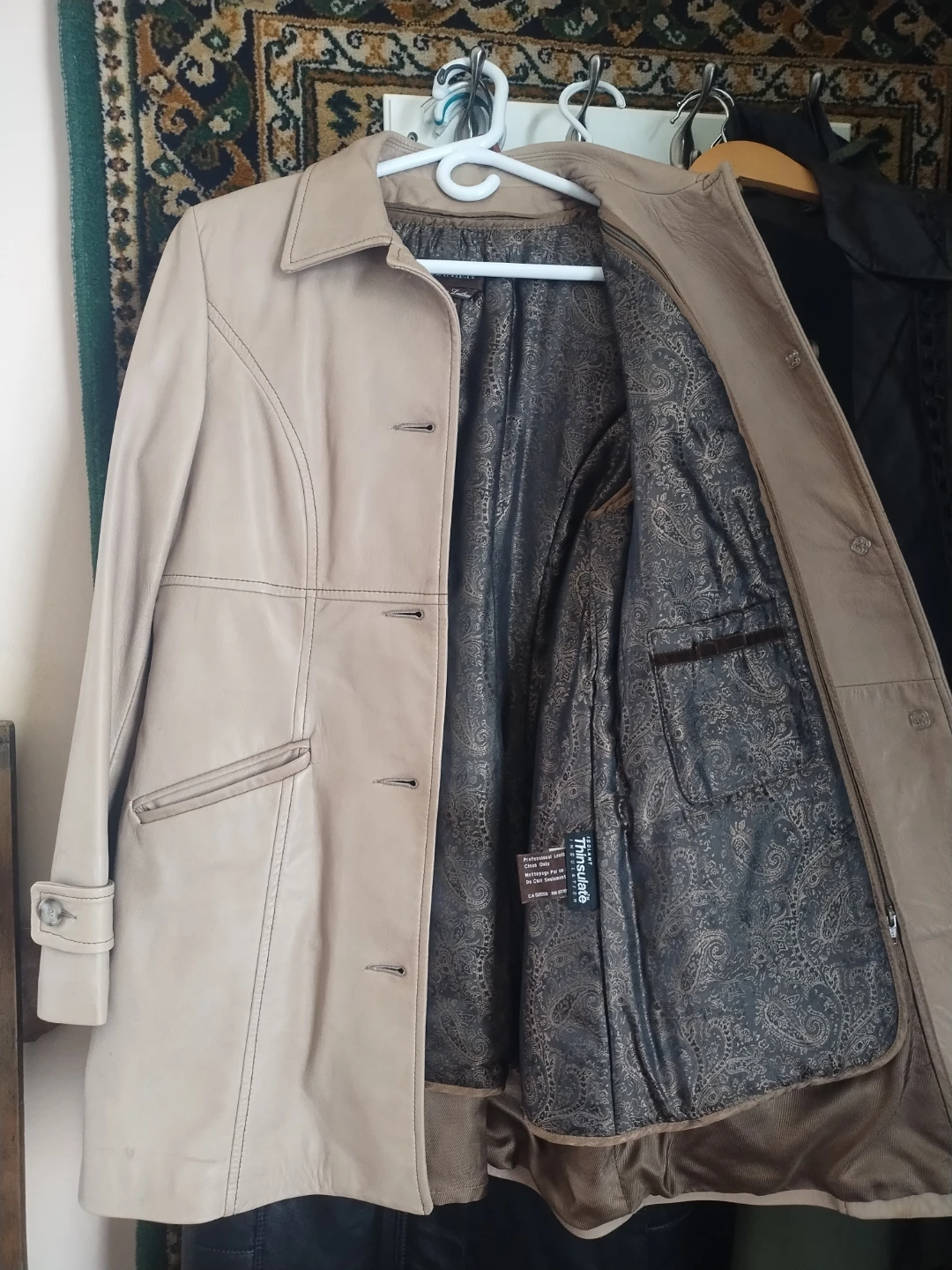 Danier Italian Leather Thinsulated coat - size S/M - photo 3