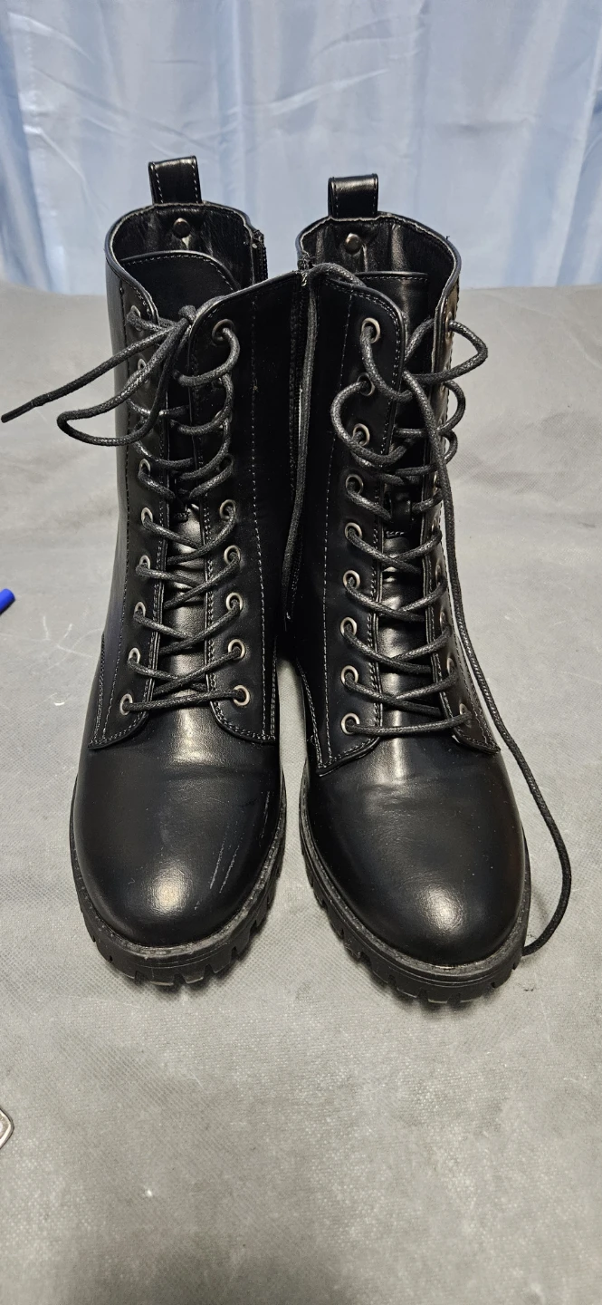 Sugar Oleen Black Combat Boots Women’s Size 8.5M