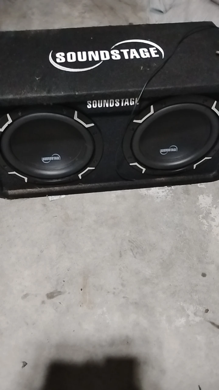 Hertz HCP 1D Amplifier and Soundstage Subwoofer Box - photo 5