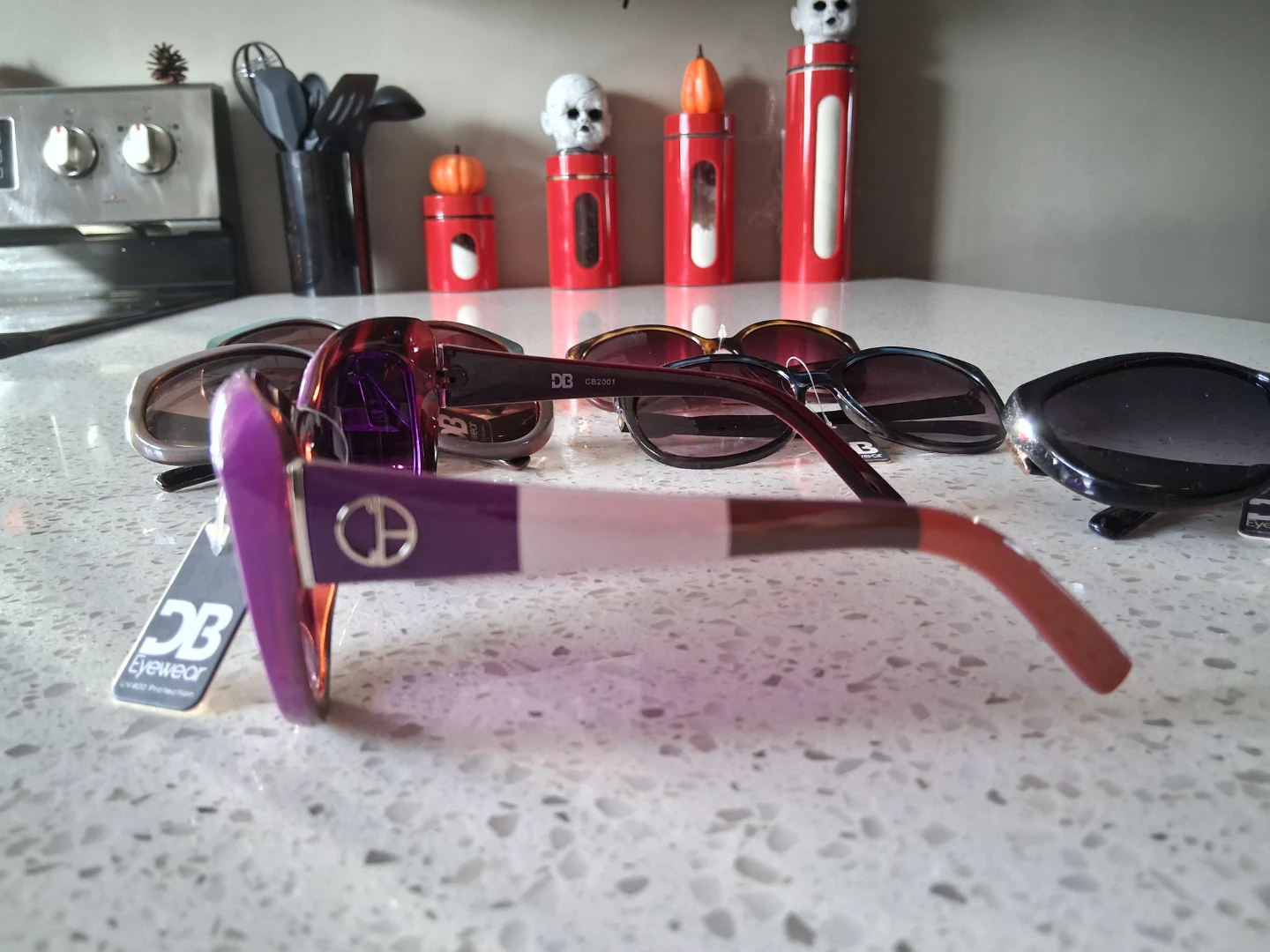 6 pairs of sunglasses - photo 3