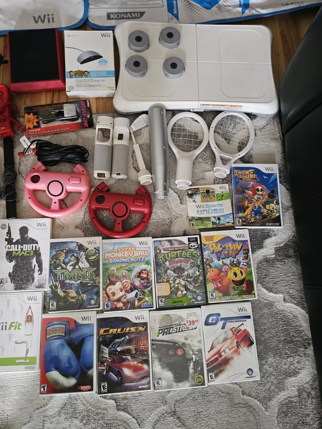 Nintendo Wii Mini Console Bundle with Games and Accessories - photo 3