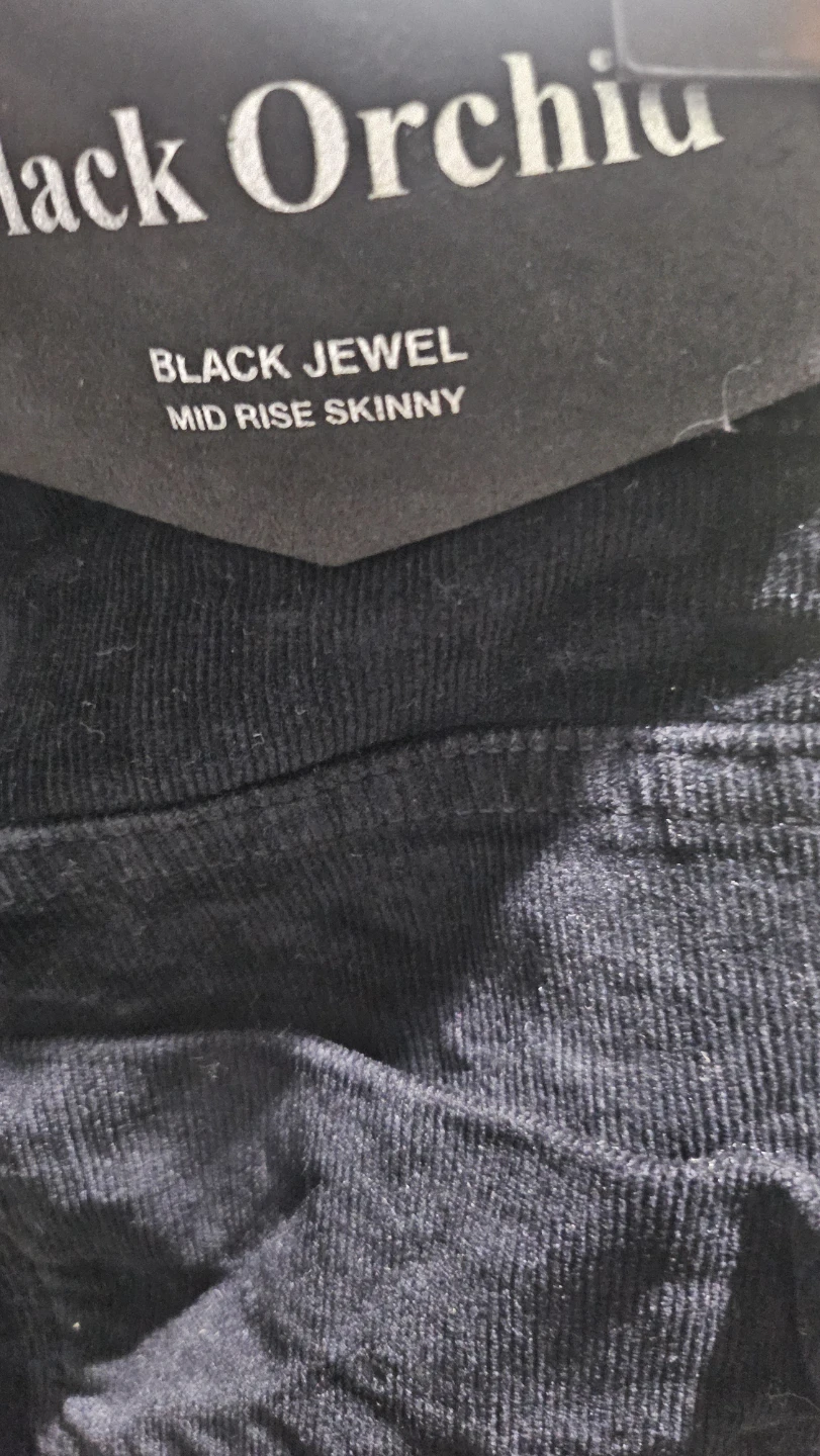 Black Orchid Black Jewel Mid Rise Skinny Jeans - photo 4