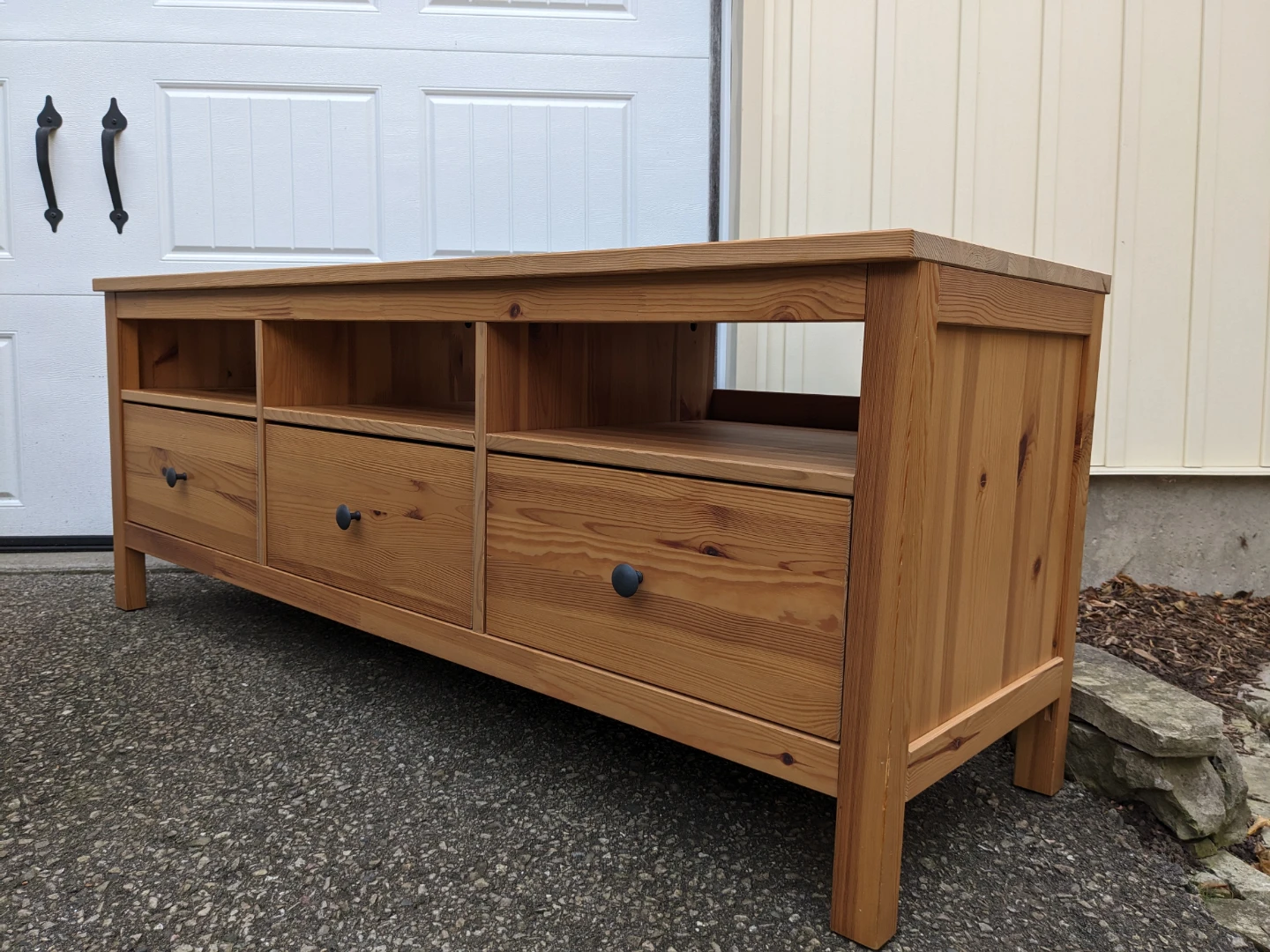 Ikea HEMNES TV Stand - Like New - photo 3