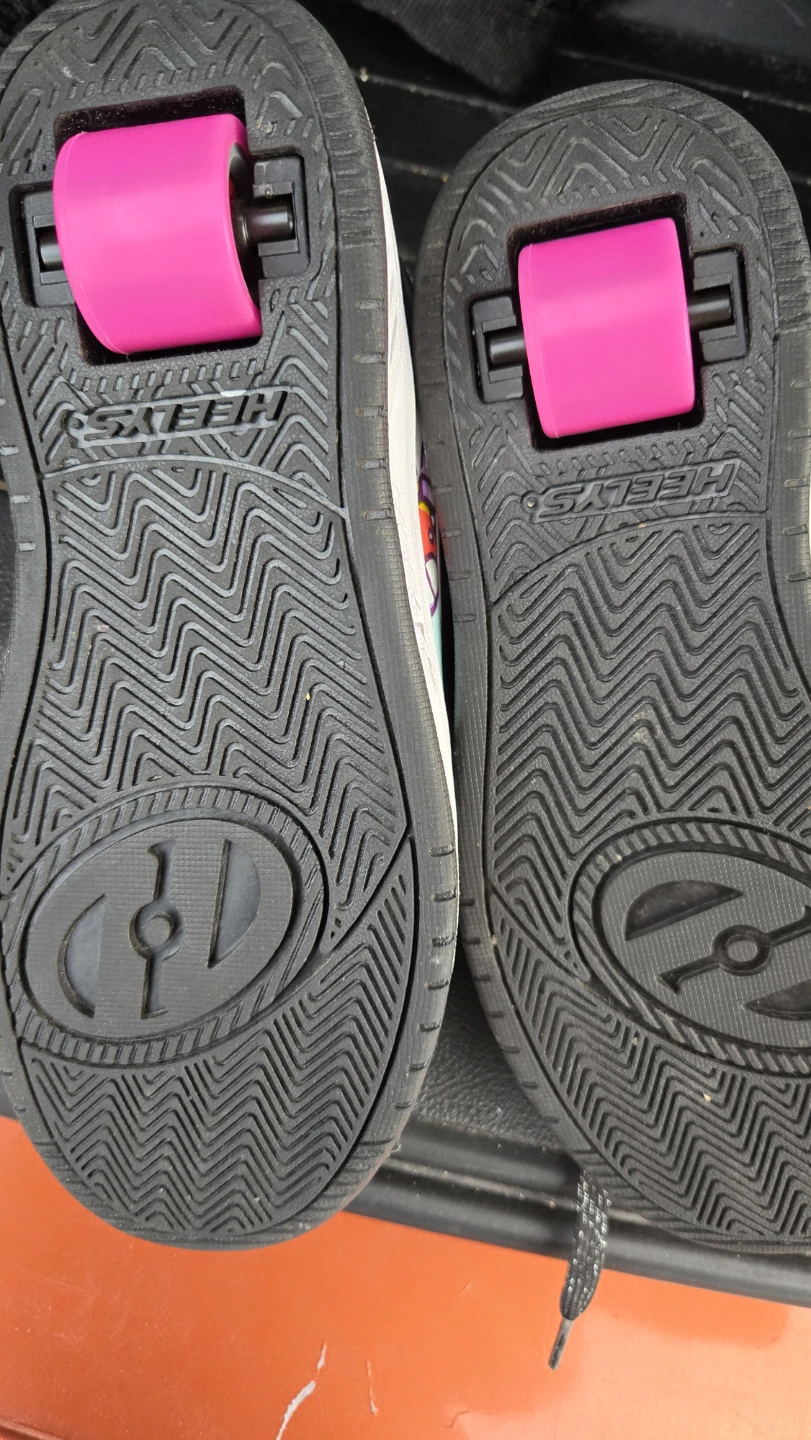 Heelys Hello Kitty Roller Shoes - photo 2