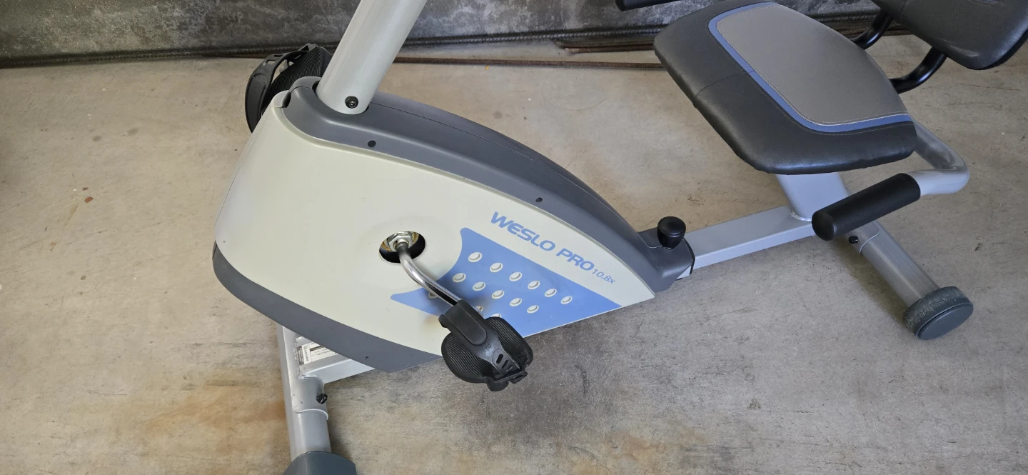 Weslo Pro 10.8x Recumbent Exercise Bike - photo 2