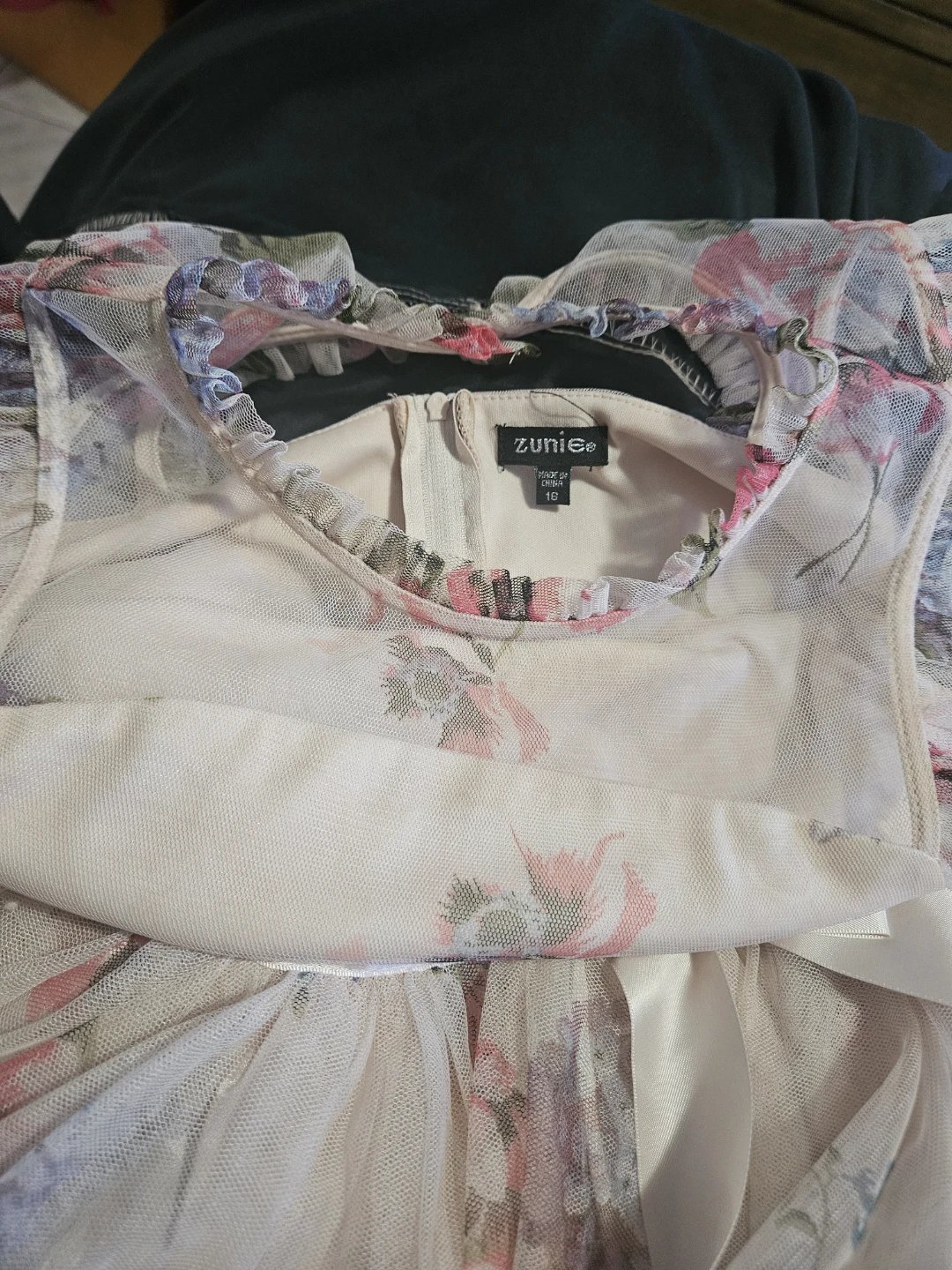 Zunie floral tulle dress size 16 - photo 2