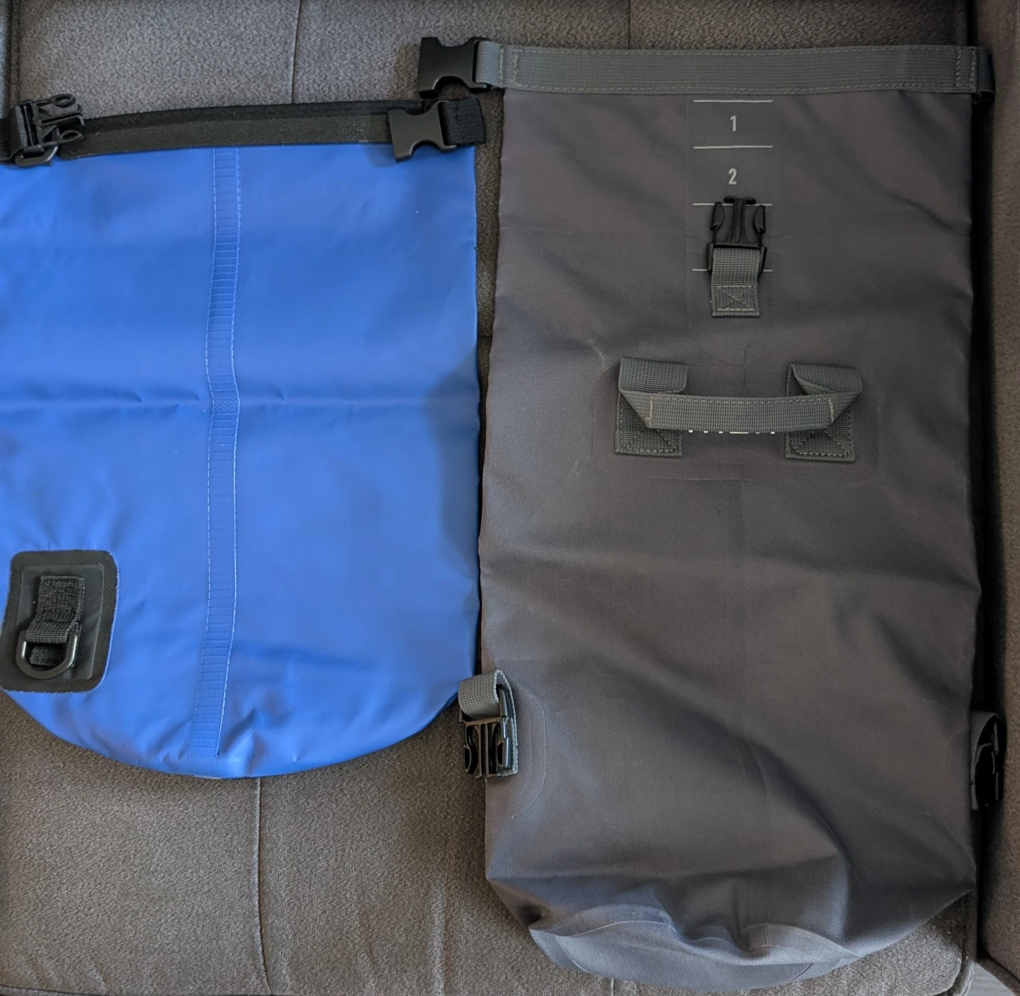 Pair of Waterproof Dry Bags (5L and 10L) - photo 2