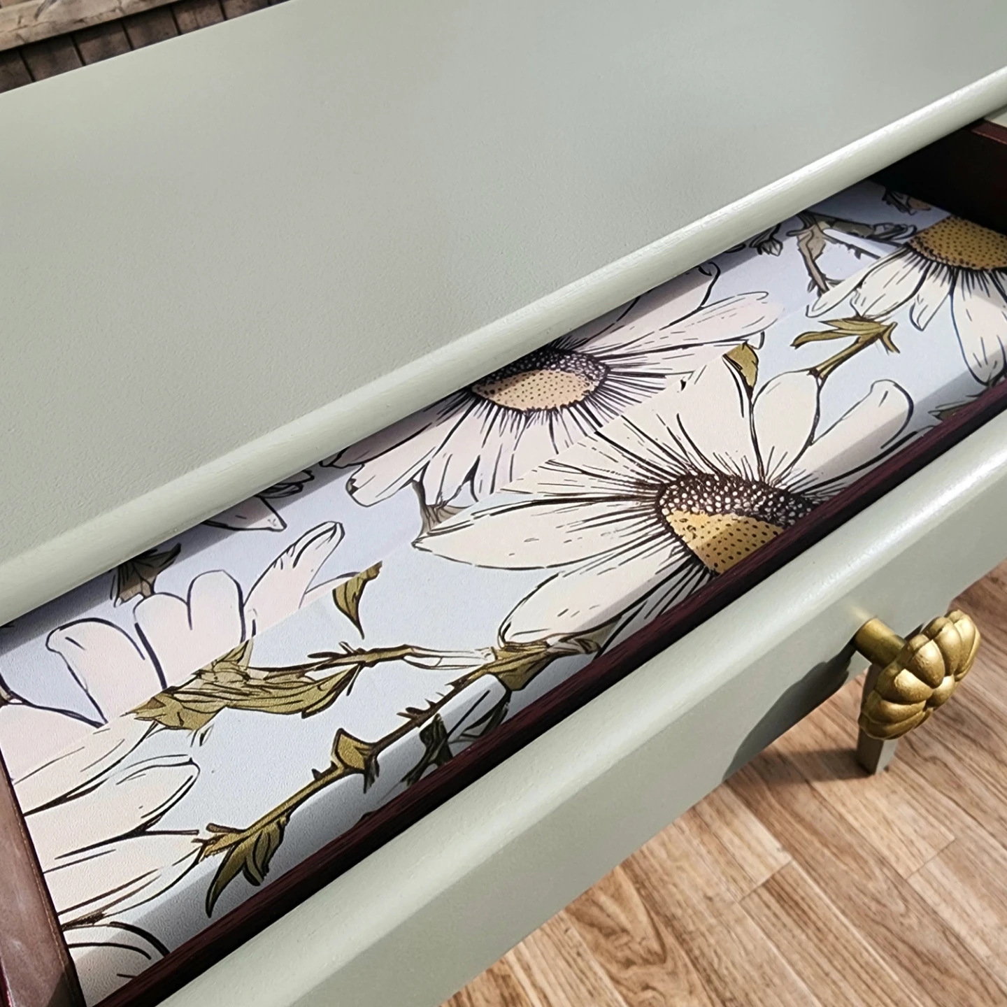 Sage Green Console Table with Floral Drawer 🌼 - photo 2