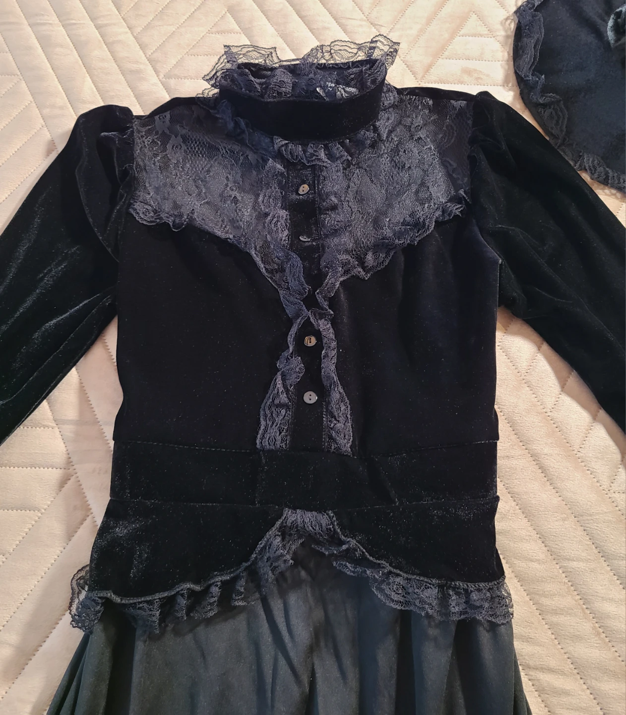 Halloween Witch Costume - photo 3