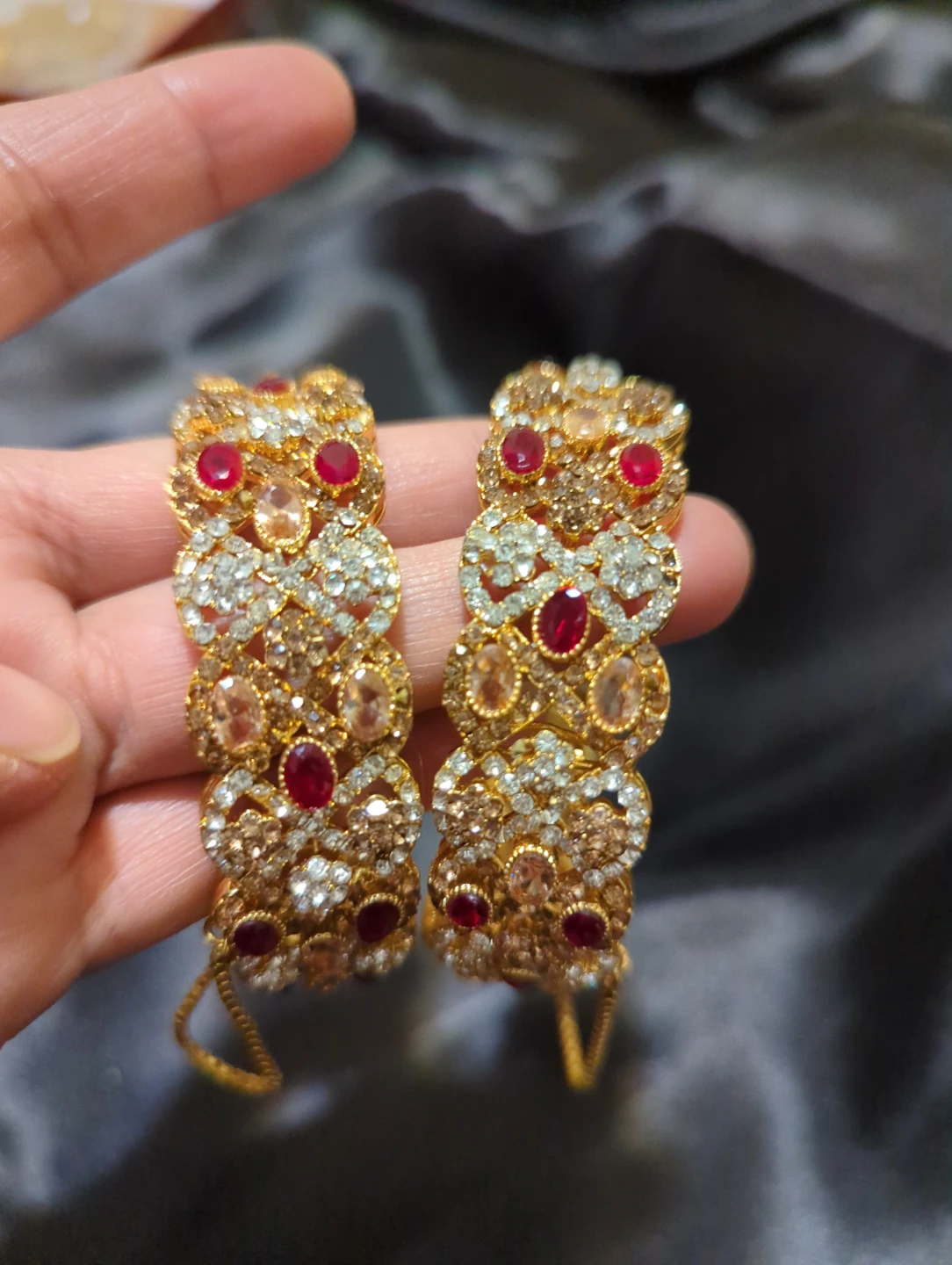 Gold-Tone Rhinestone and Ruby-Colour Bangle Set - photo 3