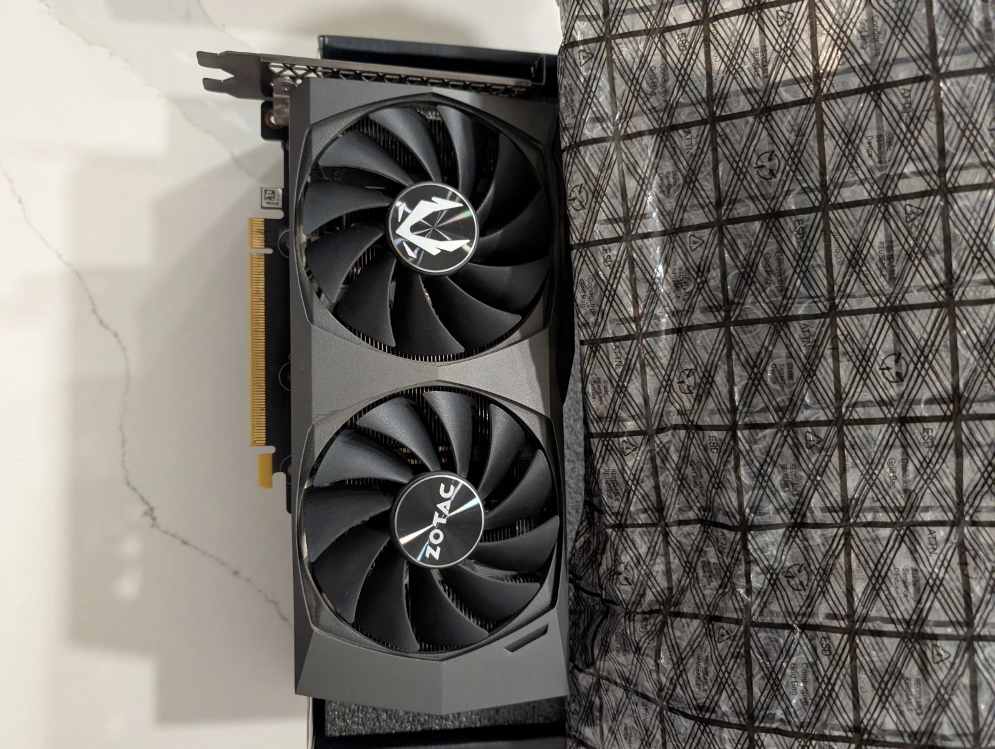 ZOTAC GAMING GeForce RTX 3060 Ti Twin Edge OC - photo 2