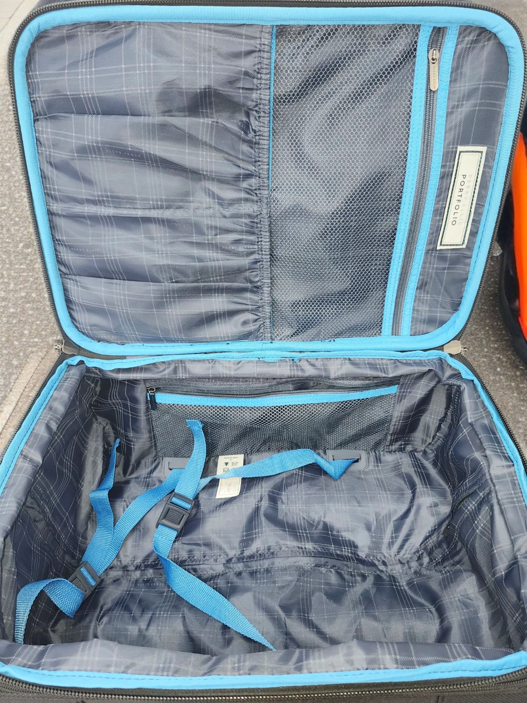 Perry Ellis Portfolio Carry-On Luggage - photo 5