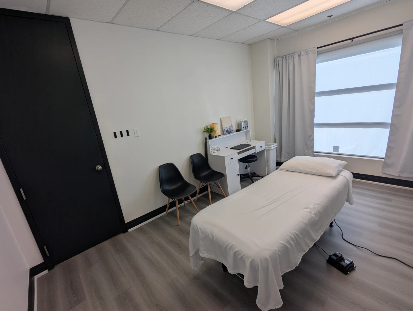 Clinic Room for Rent - photo 5
