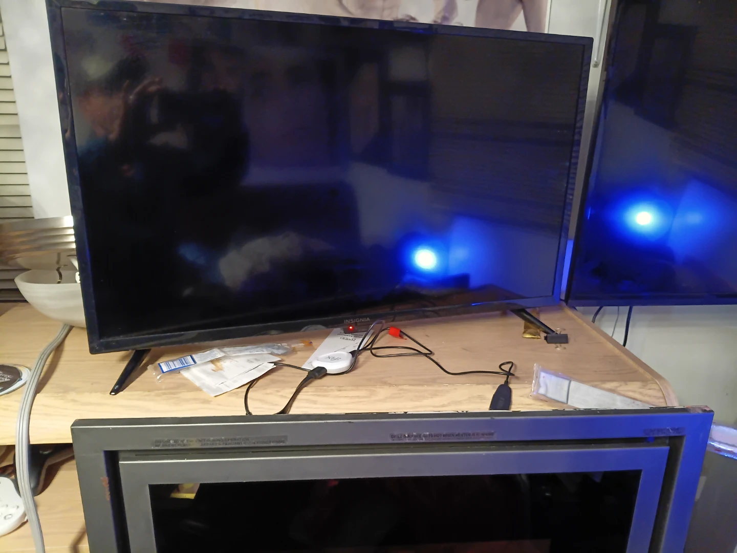 Amazon 32-inch LED Television - photo 2