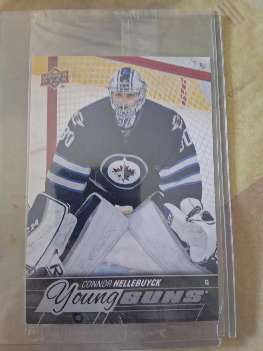 2015-16 Upper Deck Connor Hellebuyck Young Guns Rookie Card