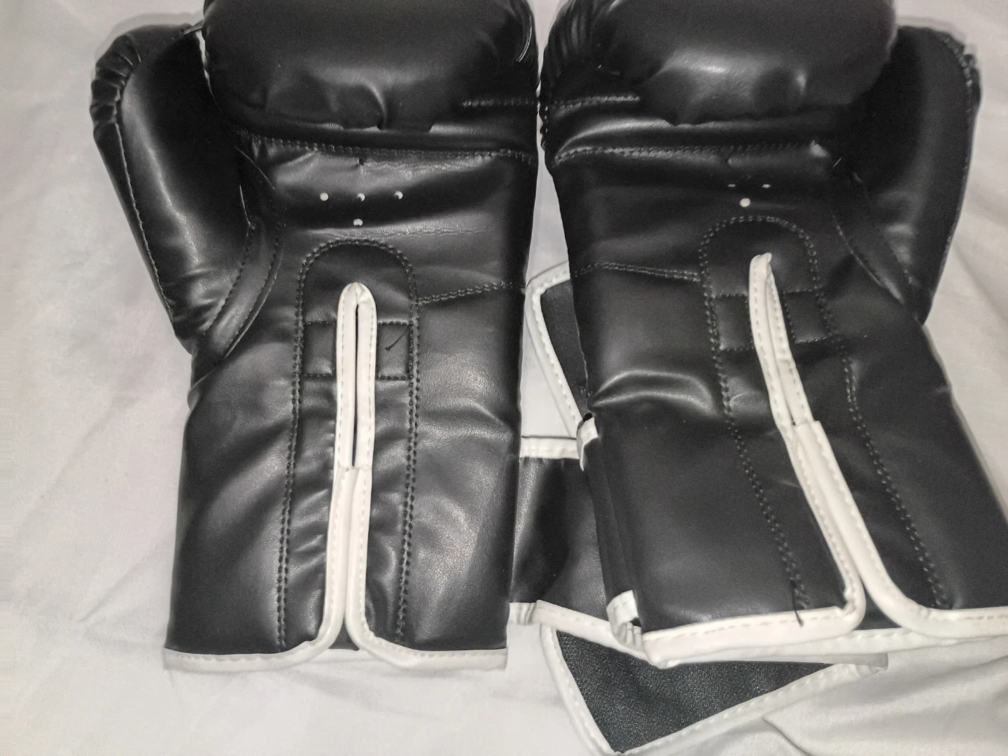 Everlast Boxing Gloves and Hand Wraps/Bag - photo 2